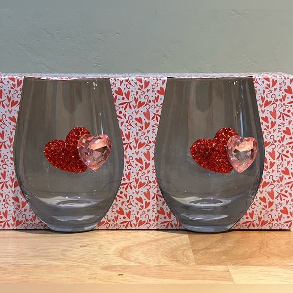 Brand New Set of 2 Stemless Wineglasses Pink & Red Rhinestone Heart Appliques - Picture 2 of 5